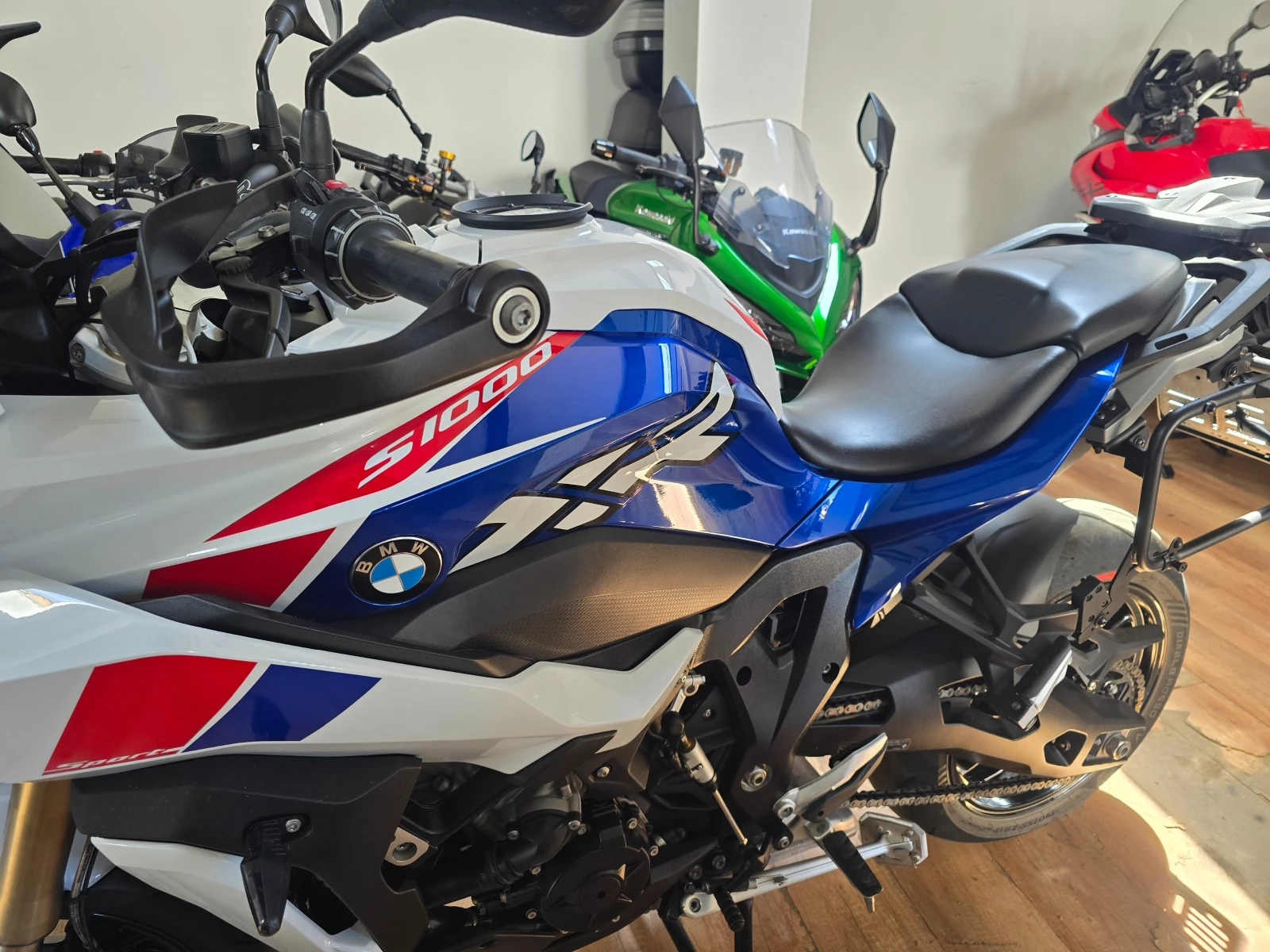 BMW S 1000XR M Akrapovic  - изображение 3