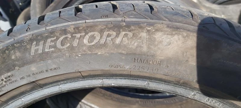 Гуми Летни 245/40R18, снимка 7 - Гуми и джанти - 32916722