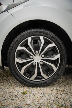 Ford Fiesta 1.5 TDCI ЛИЗИНГ, снимка 15