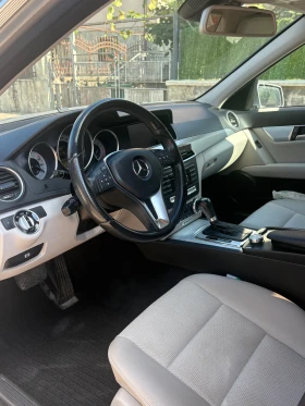 Mercedes-Benz C 250 AMG пакет 7G-Tronik 4Matic, снимка 7