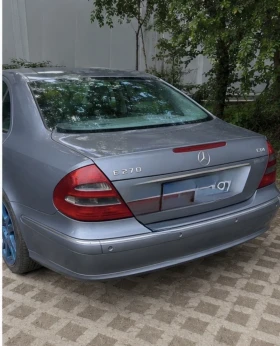 Mercedes-Benz E 270 2.7, снимка 4
