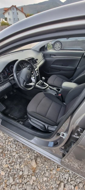 Hyundai Elantra | Mobile.bg    10