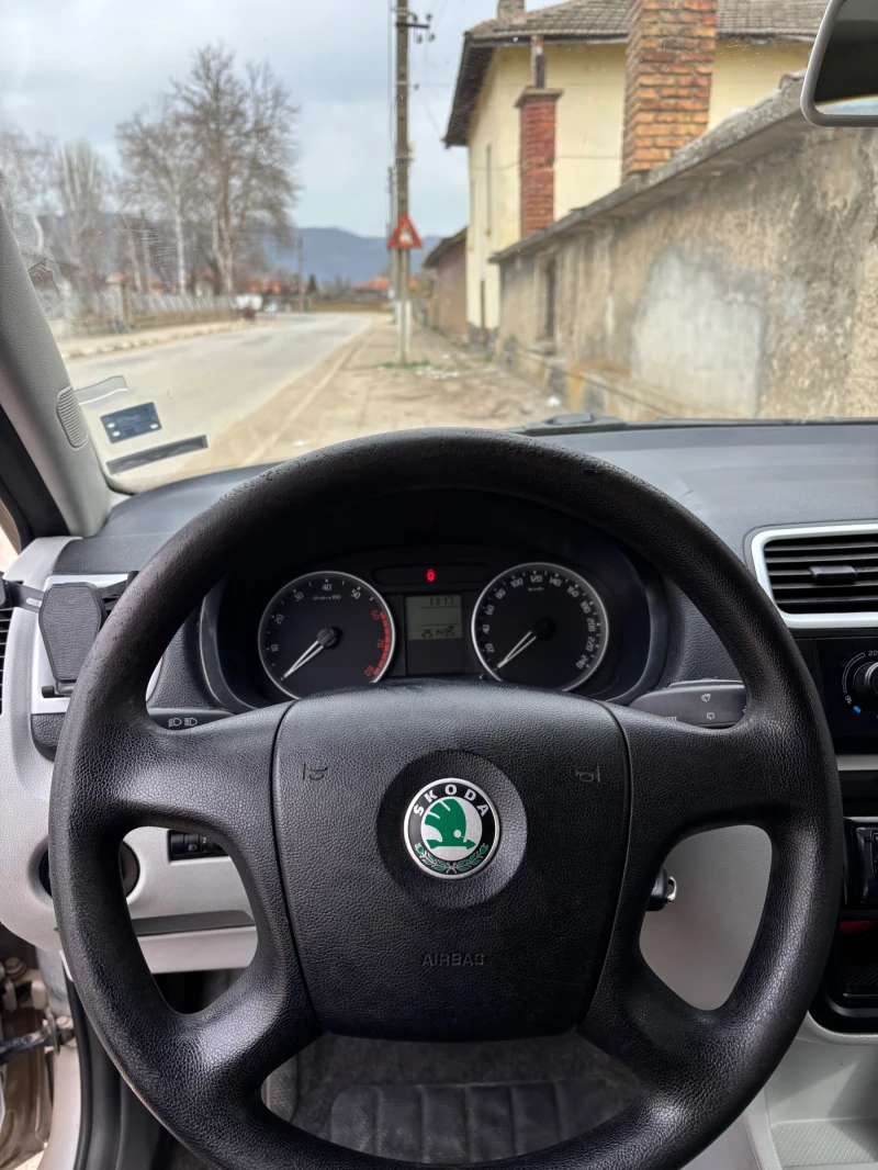 Skoda Fabia, снимка 7 - Автомобили и джипове - 49529091