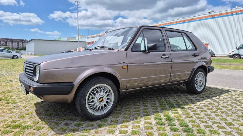 VW Golf Syncro 1.8, снимка 6 - Автомобили и джипове - 52346795