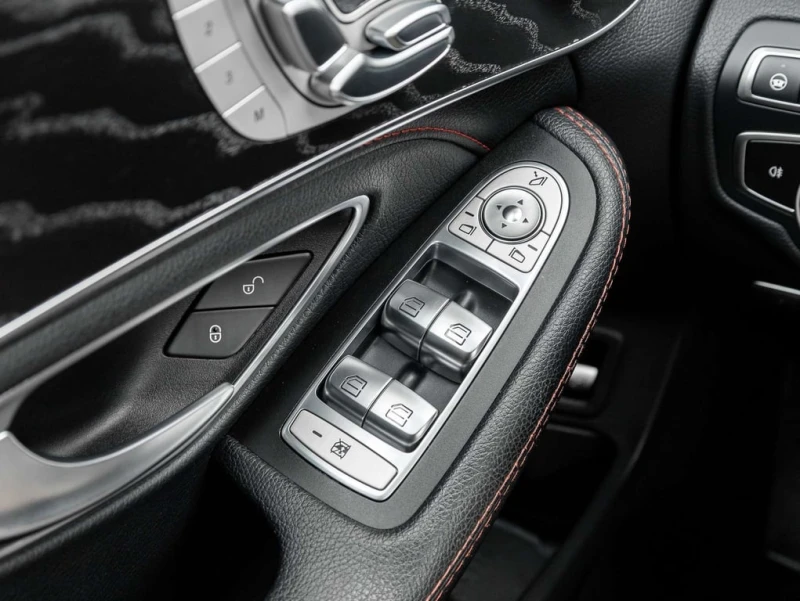Mercedes-Benz C 43 AMG * CARFAX * ЦЕНА ДО БЪЛГАРИЯ * , снимка 16 - Автомобили и джипове - 52873921