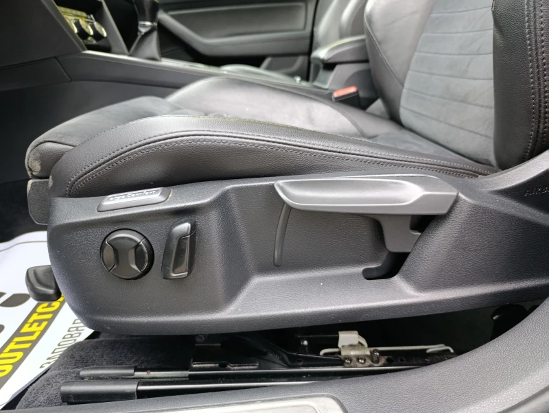 VW Passat 2.0TDI 150кс. HIGHLINE, снимка 12 - Автомобили и джипове - 53258600