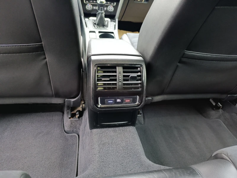 VW Passat 2.0TDI 150кс. HIGHLINE, снимка 7 - Автомобили и джипове - 53258600