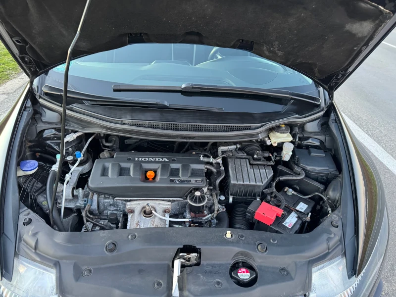 Honda Civic 1.8i, снимка 16 - Автомобили и джипове - 53330400