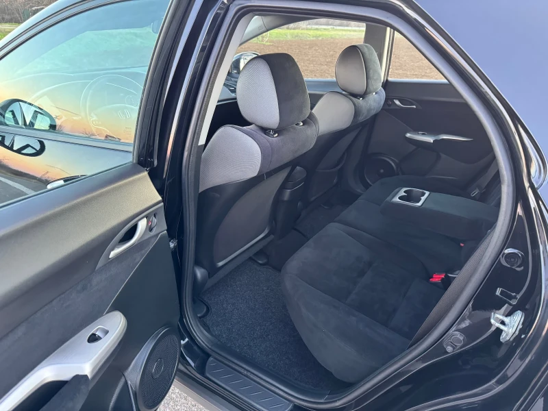 Honda Civic 1.8i, снимка 10 - Автомобили и джипове - 53330400