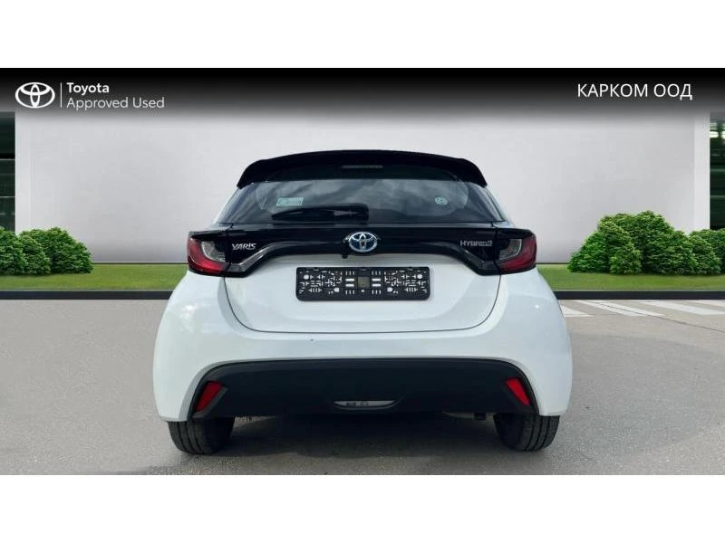 Toyota Yaris 1.5 HEV, снимка 15 - Автомобили и джипове - 52662498