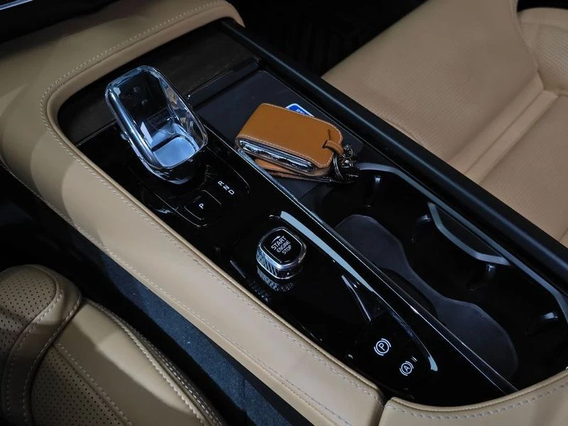 Volvo S90 2.0 Automatic, снимка 9 - Автомобили и джипове - 55975571