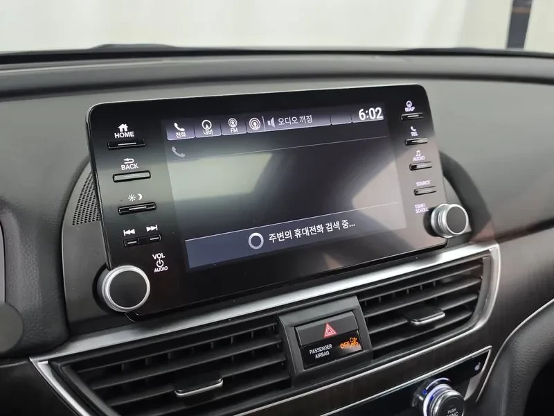 Honda Accord 10Th Generation 2.0 Hybrid Ex-L, снимка 14 - Автомобили и джипове - 56078775