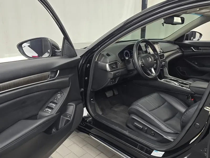 Honda Accord 10Th Generation 2.0 Hybrid Ex-L, снимка 10 - Автомобили и джипове - 56078775