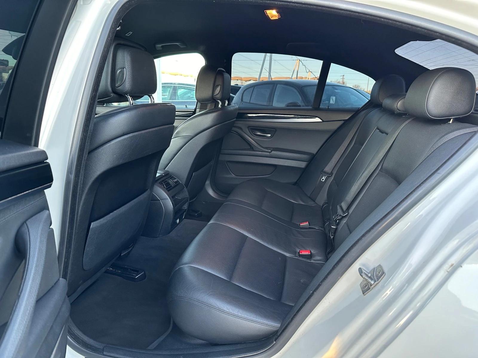 BMW 530 3.0D M HEAD UP FULL  | Mobile.bg — изображение 11