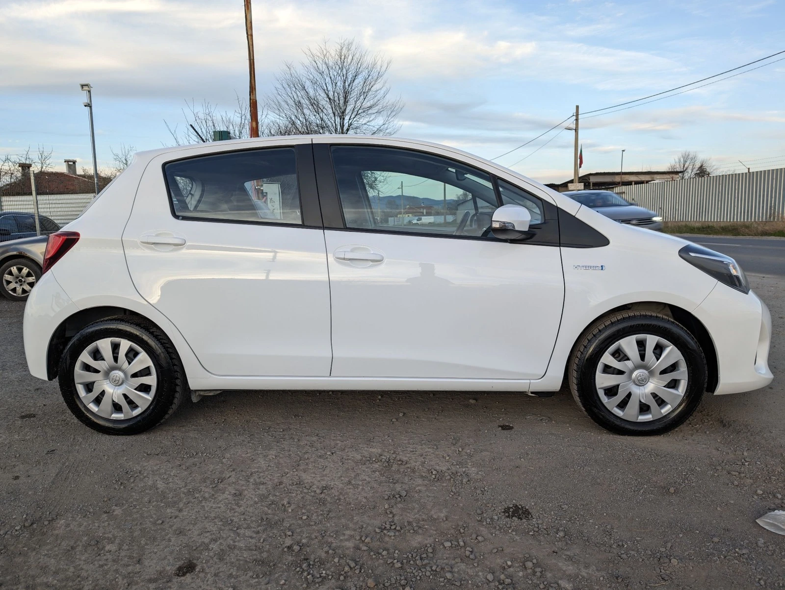 Toyota Yaris 1.5i* Hybrid* Камера* Автоматик* EURO6B  - изображение 5