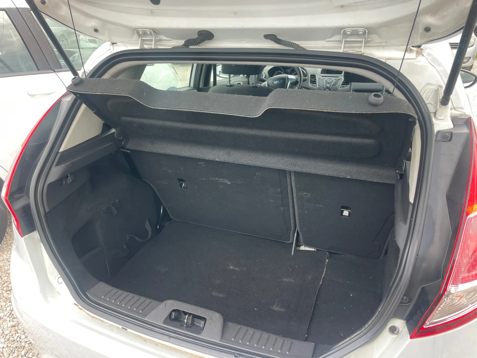 Ford Fiesta 1.5 TDCI ЛИЗИНГ | Mobile.bg — изображение 13