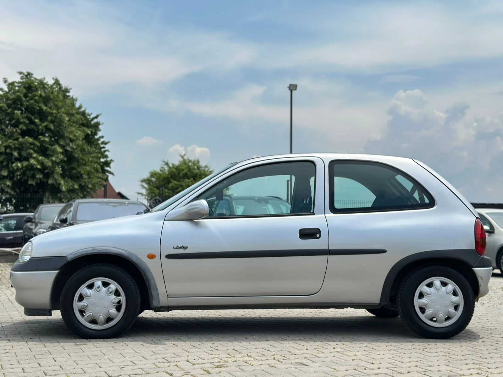 Opel Corsa / 1.0I / 51000 KM /  - изображение 2