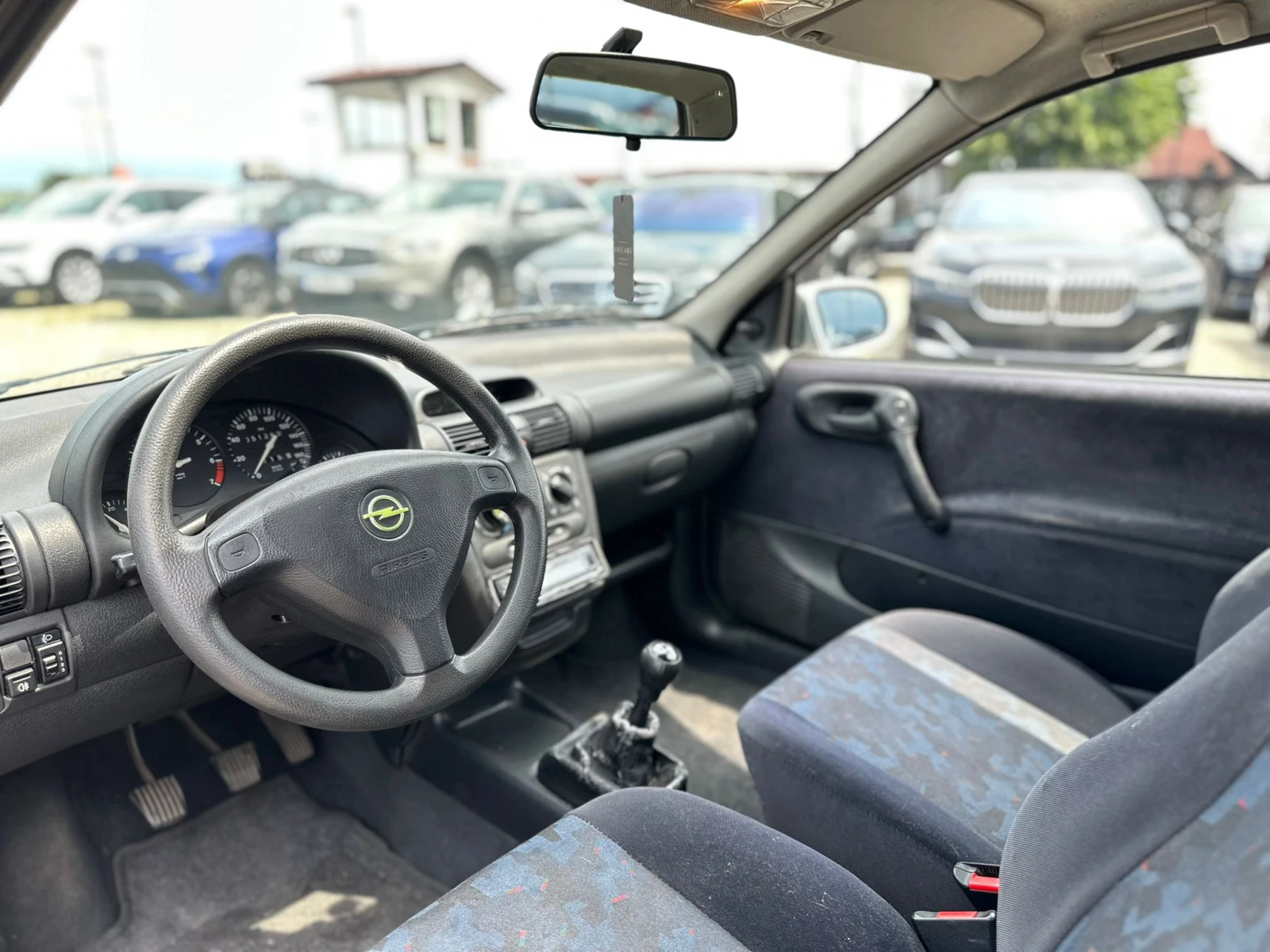 Opel Corsa / 1.0I / 51000 KM /  - изображение 9
