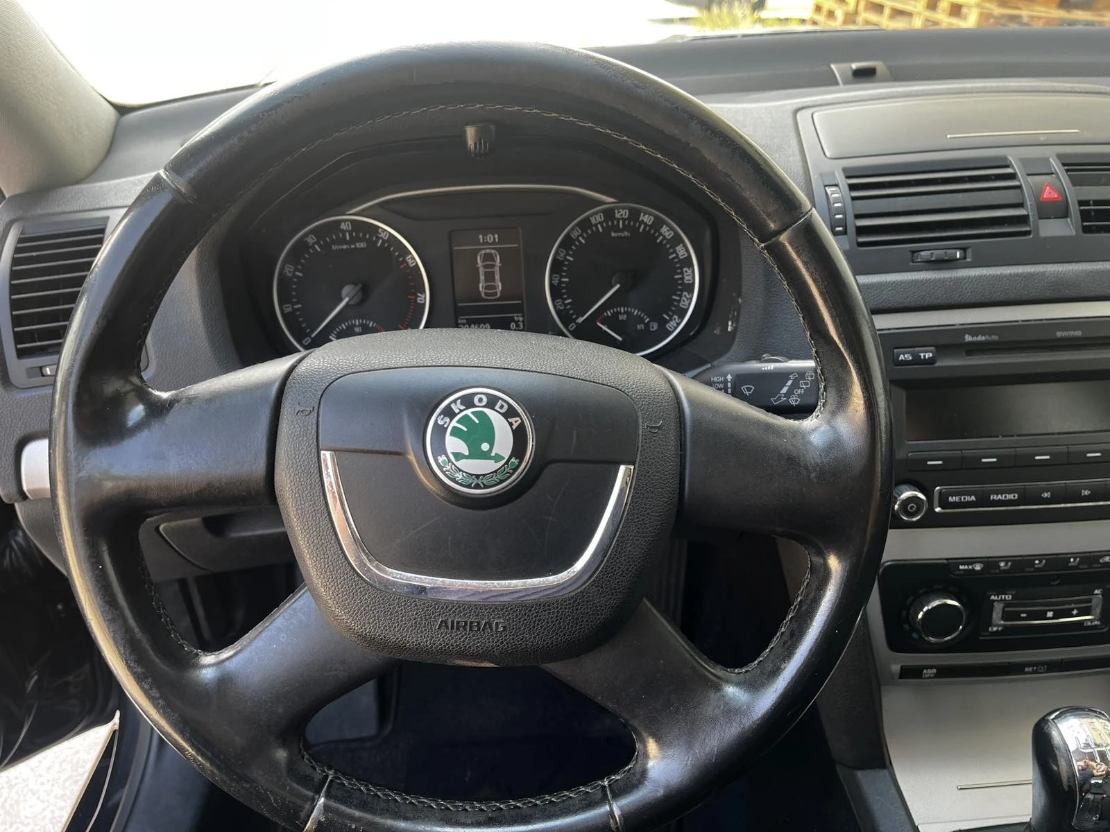 Skoda Octavia 1.2 БЕНЗИН - изображение 9