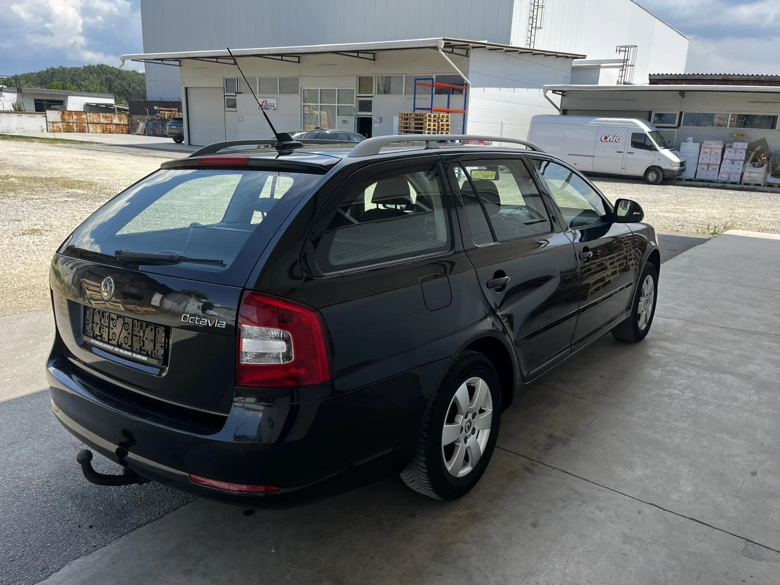 Skoda Octavia 1.2 БЕНЗИН - изображение 4