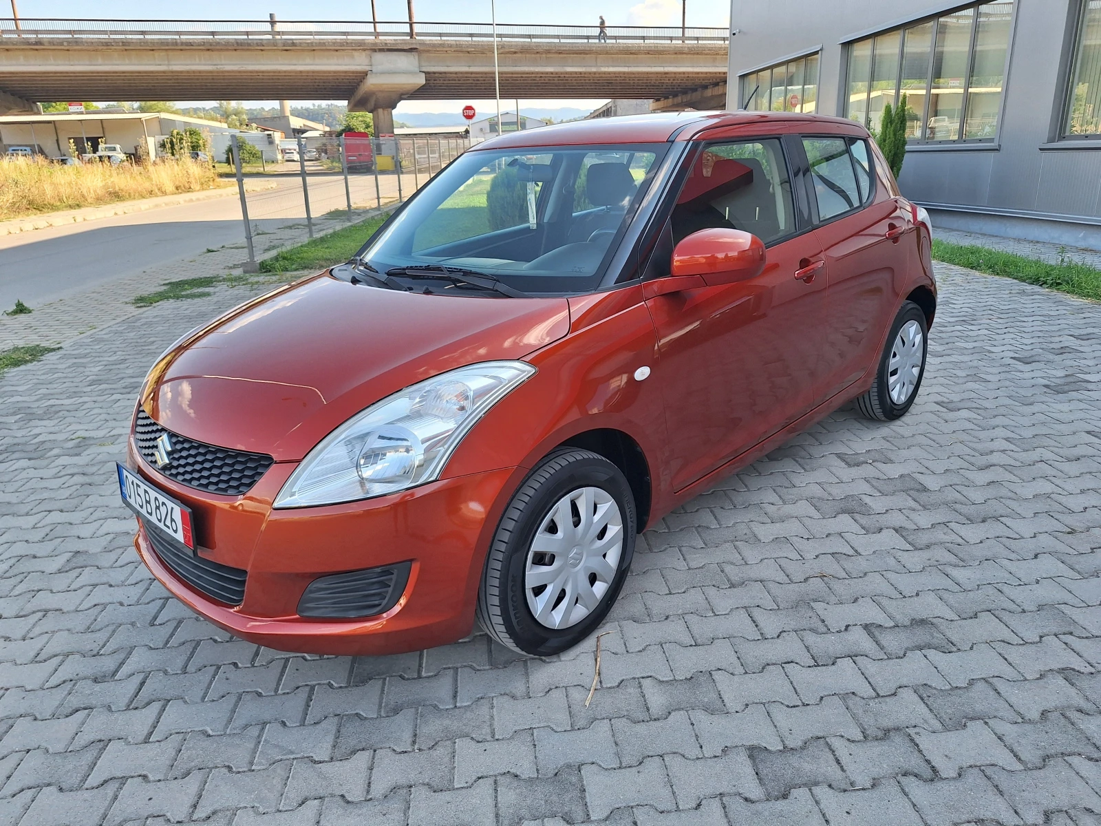 Suzuki Swift 1.2i PDC 4x4 Нова! - изображение 3