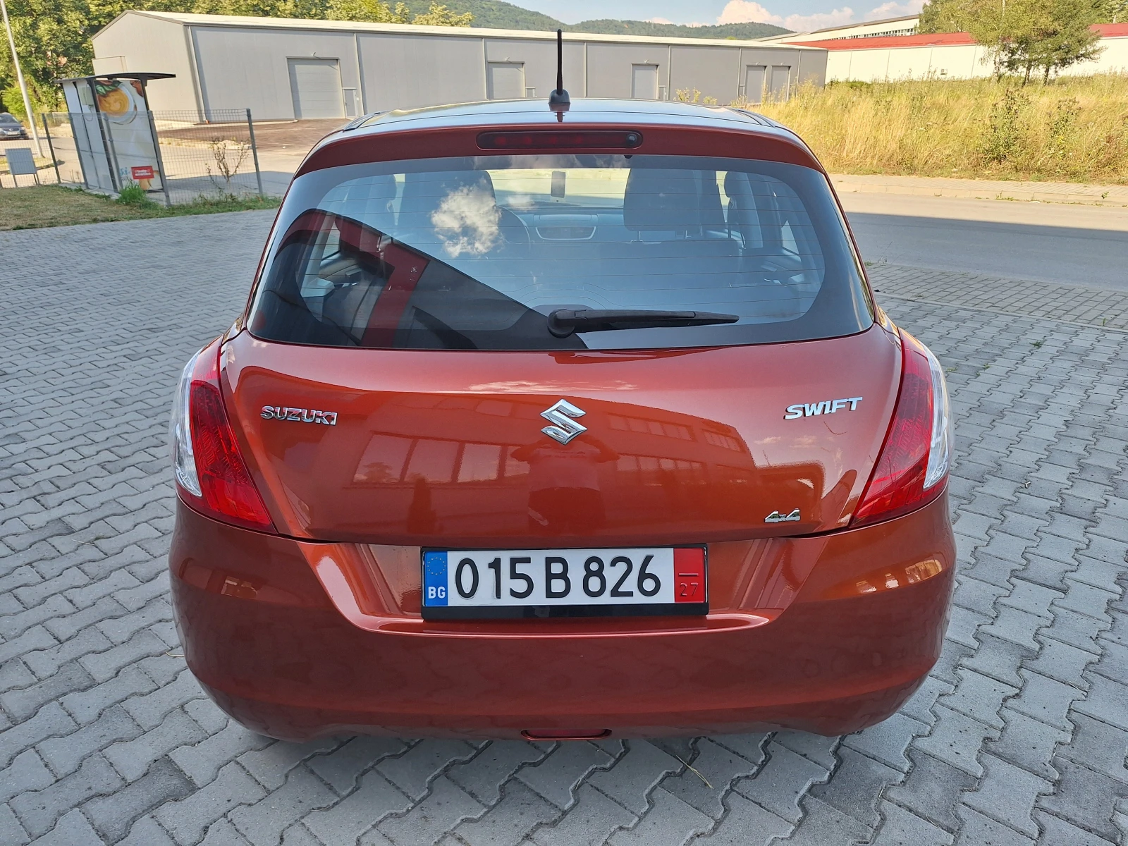 Suzuki Swift 1.2i PDC 4x4 Нова! - изображение 9