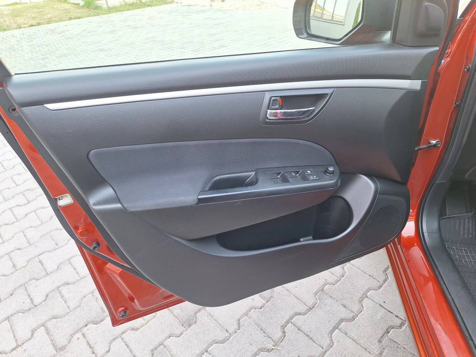 Suzuki Swift 1.2i PDC 4x4 Нова! - изображение 5