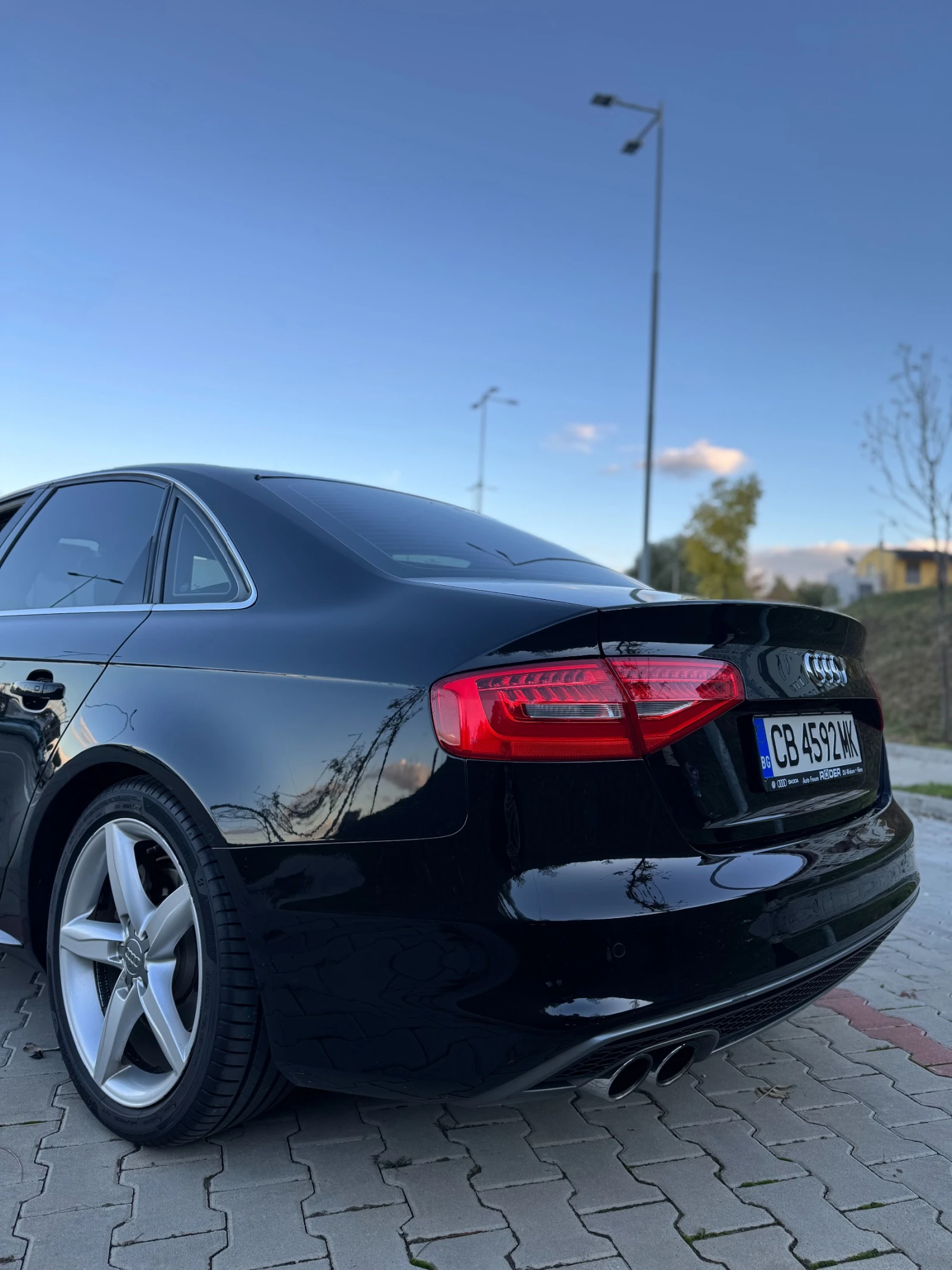 Audi A4 B8.5 S-LINE - изображение 9