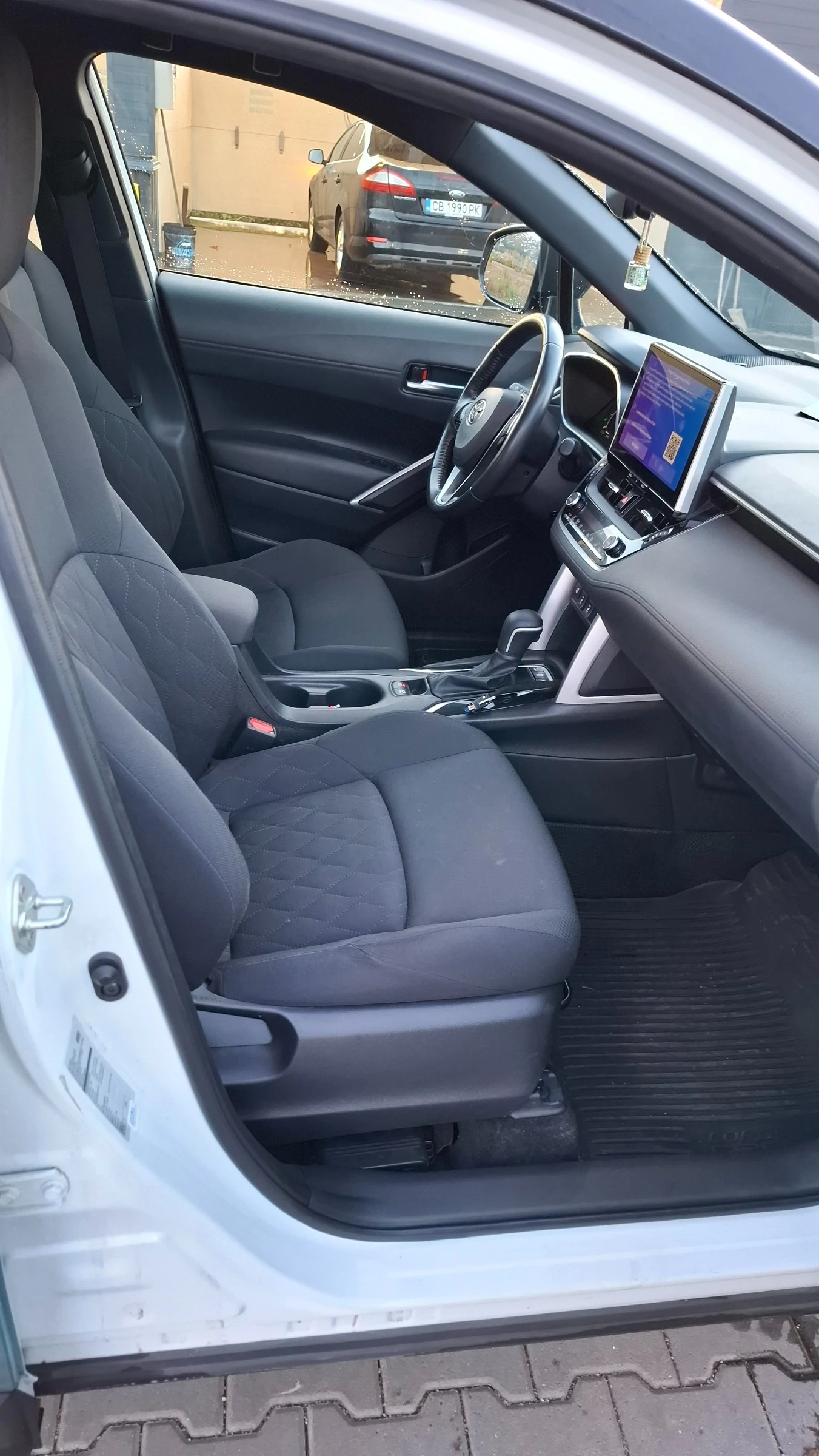 Toyota Corolla 1.8 HYBRID | Mobile.bg   9