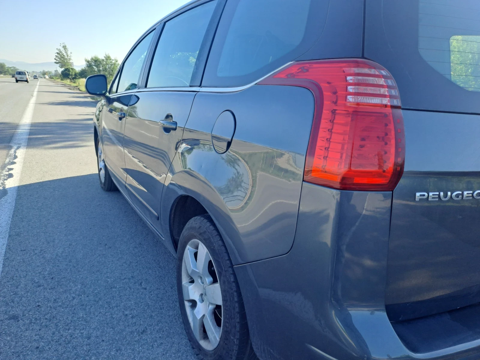 Peugeot 5008, снимка 7 - Автомобили и джипове - 54654759
