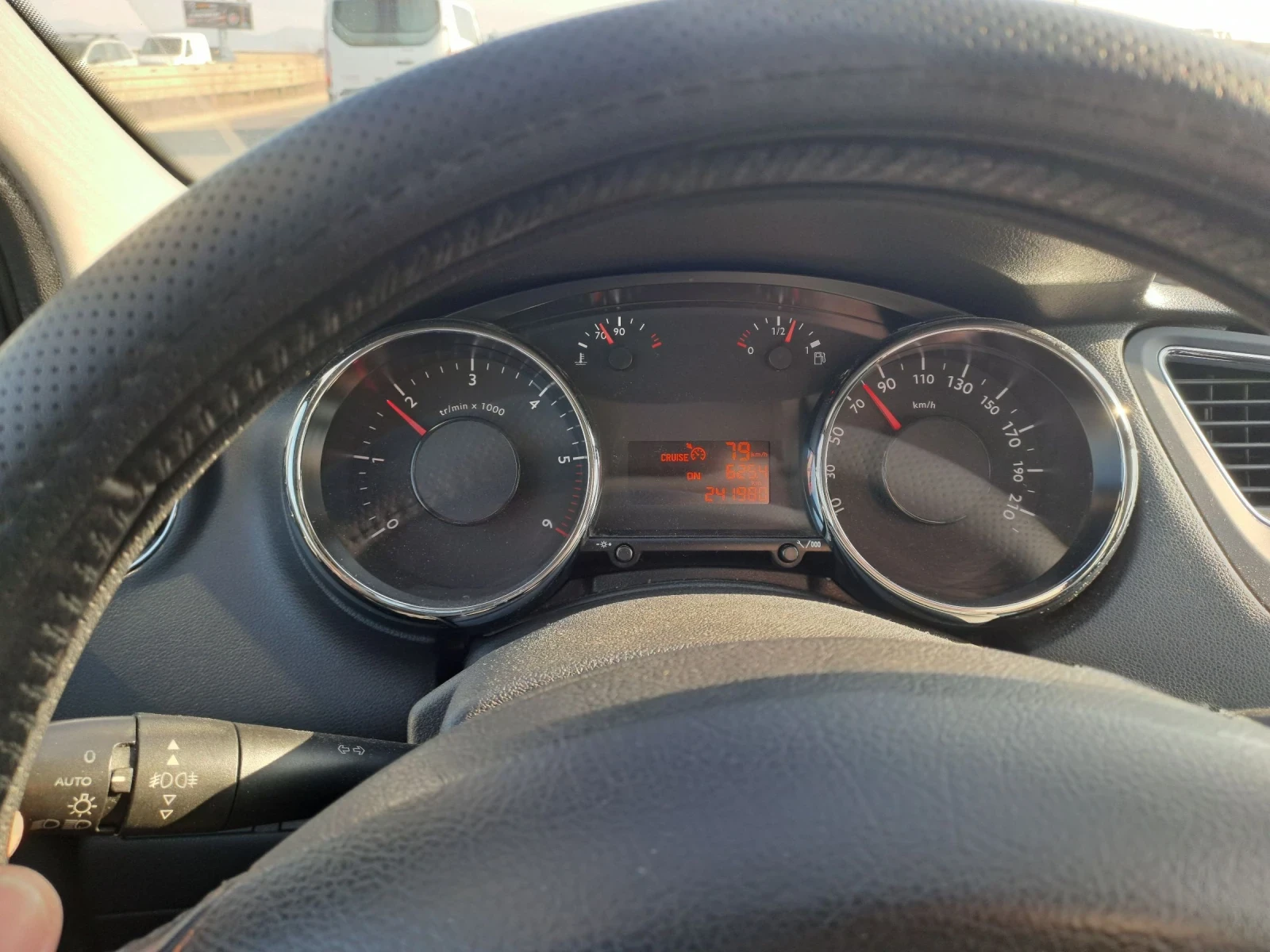 Peugeot 5008, снимка 3 - Автомобили и джипове - 53844006