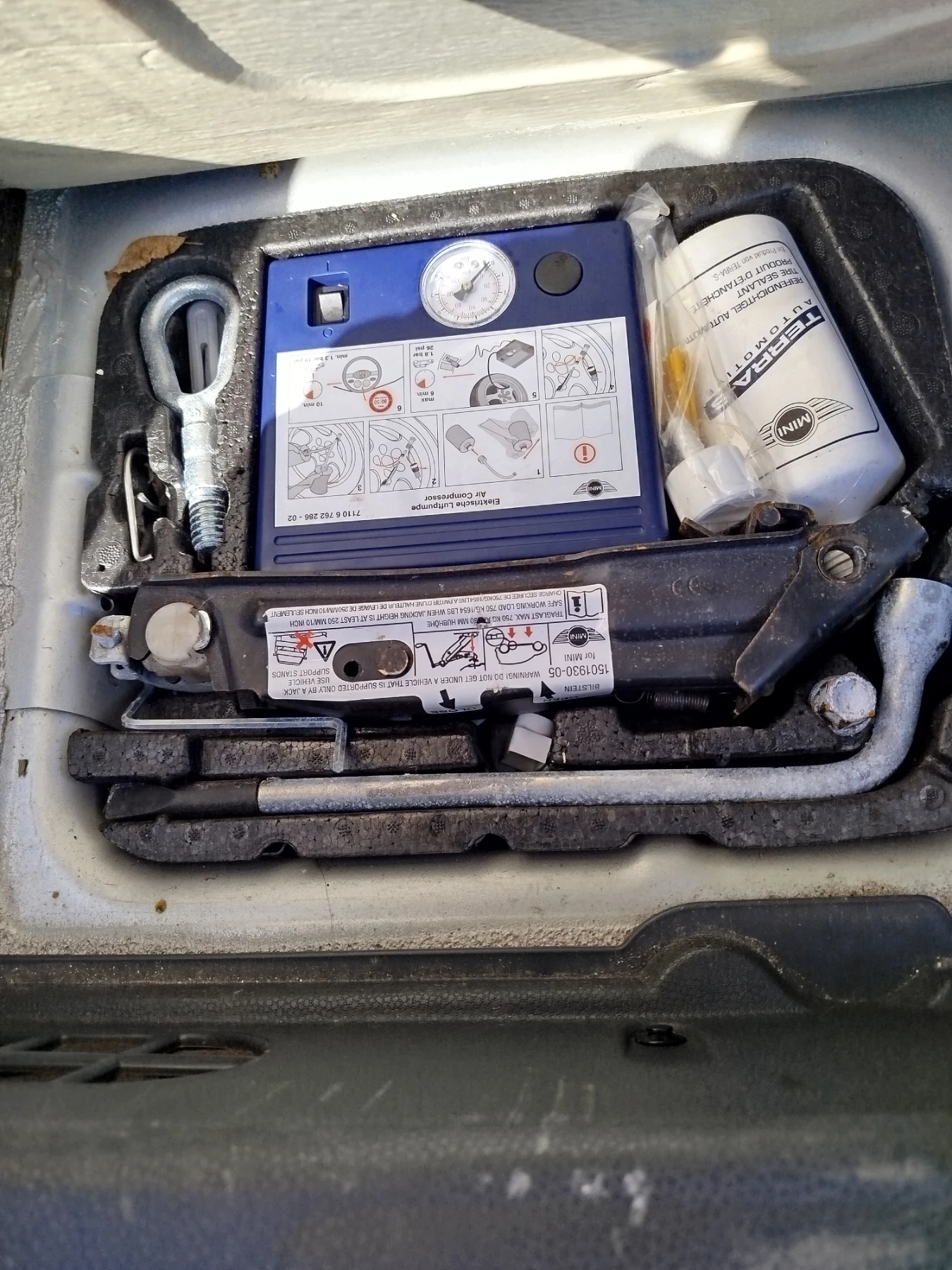 Mini One 1.6, снимка 12 - Автомобили и джипове - 54140390