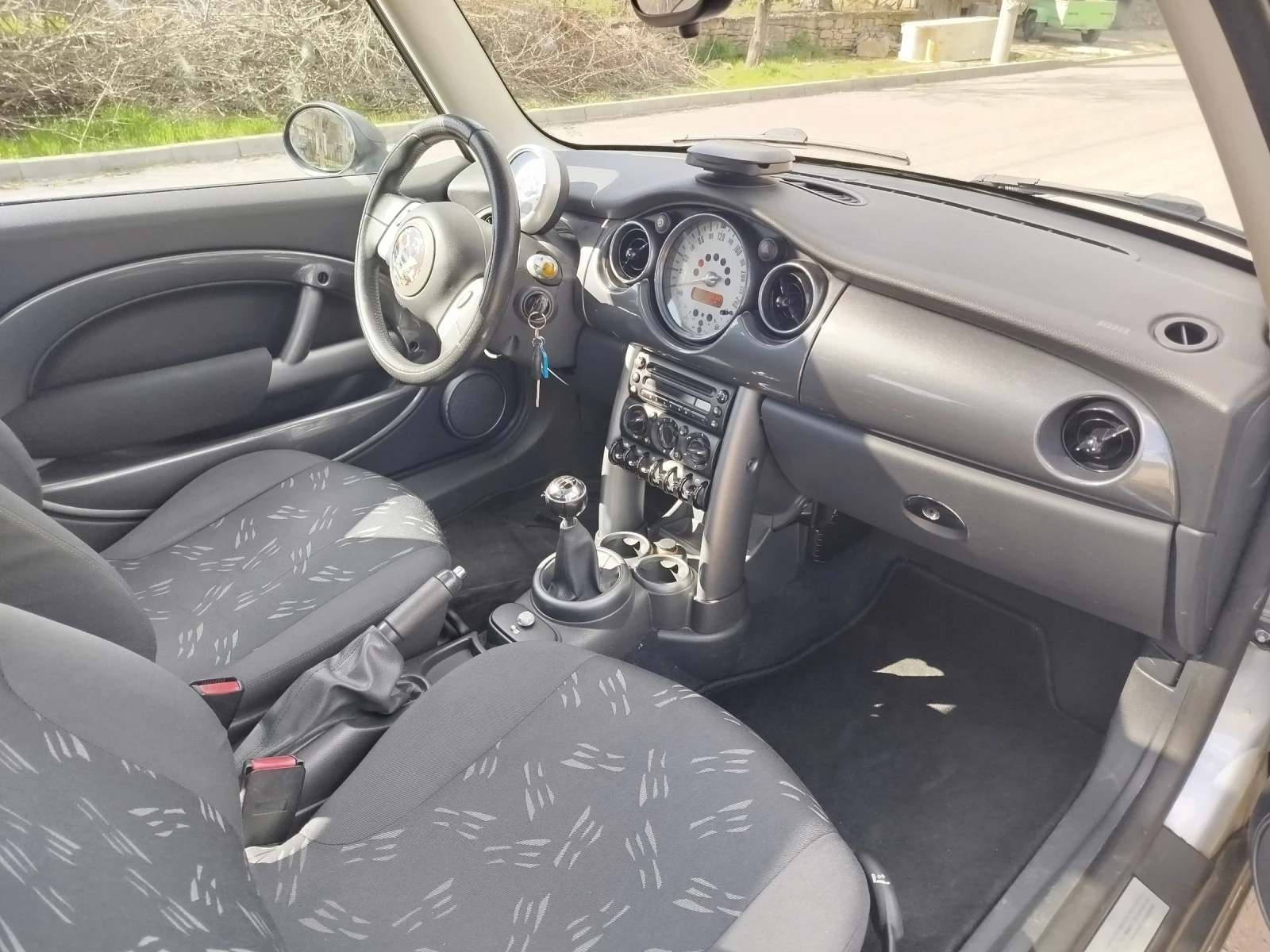 Mini One 1.6, снимка 6 - Автомобили и джипове - 54140390