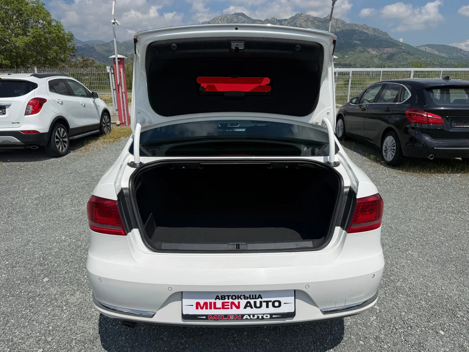 VW Passat (KATO НОВА), снимка 13 - Автомобили и джипове - 54508966