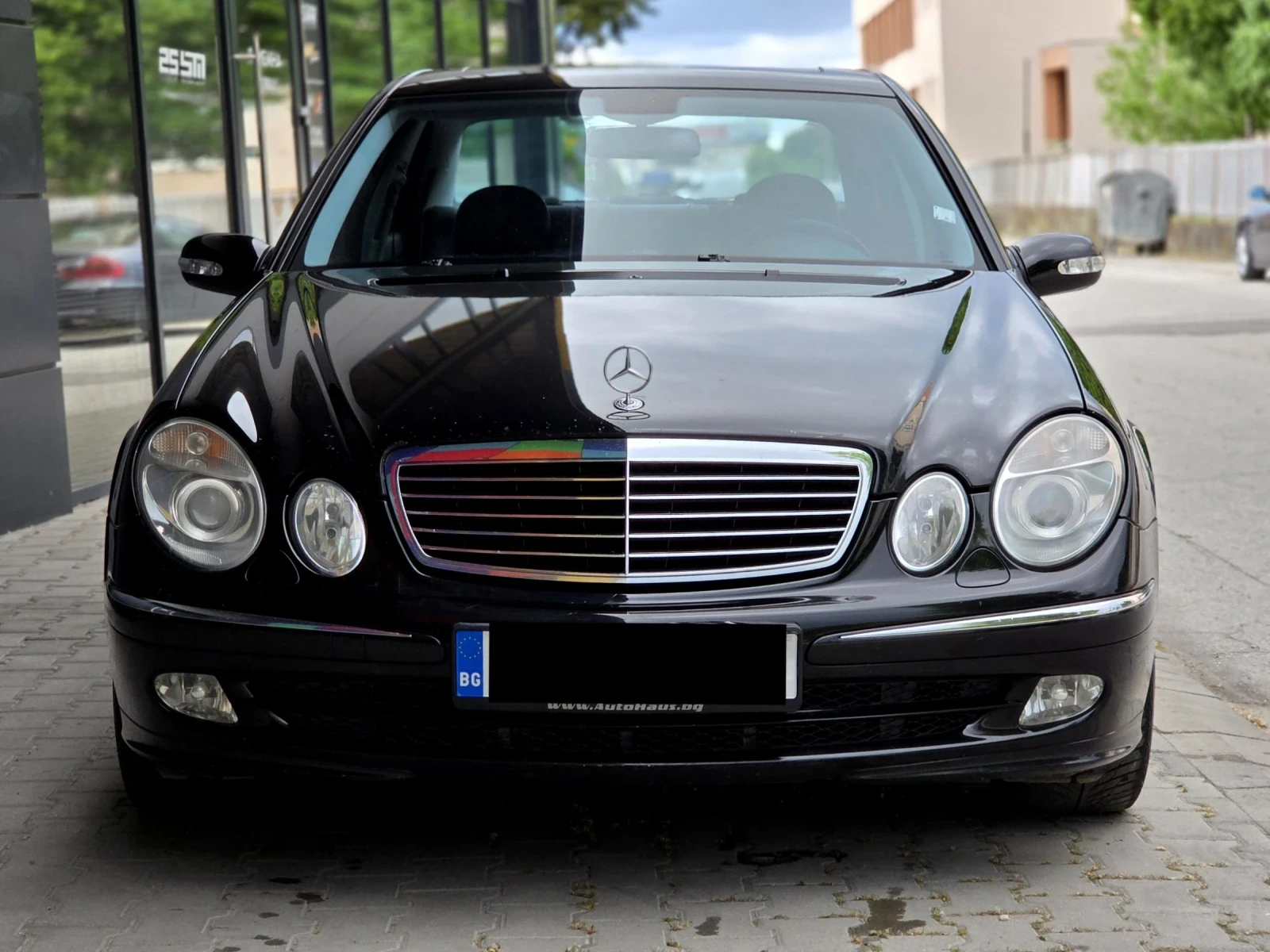 Mercedes-Benz E 240 V6 Газ/Бензин Сервизна история Автоматик, снимка 2 - Автомобили и джипове - 54532809