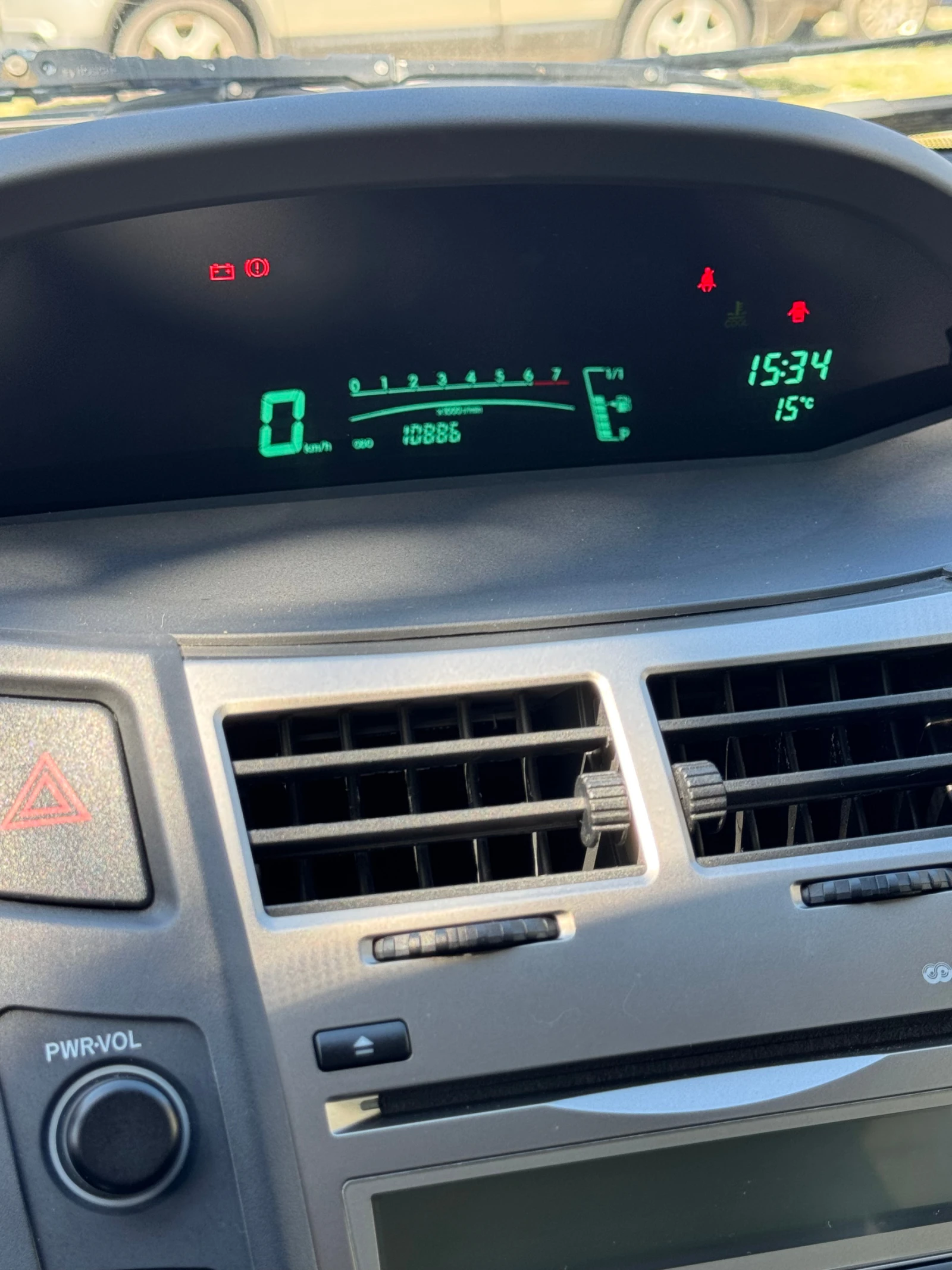 Toyota Yaris, снимка 12 - Автомобили и джипове - 54574090