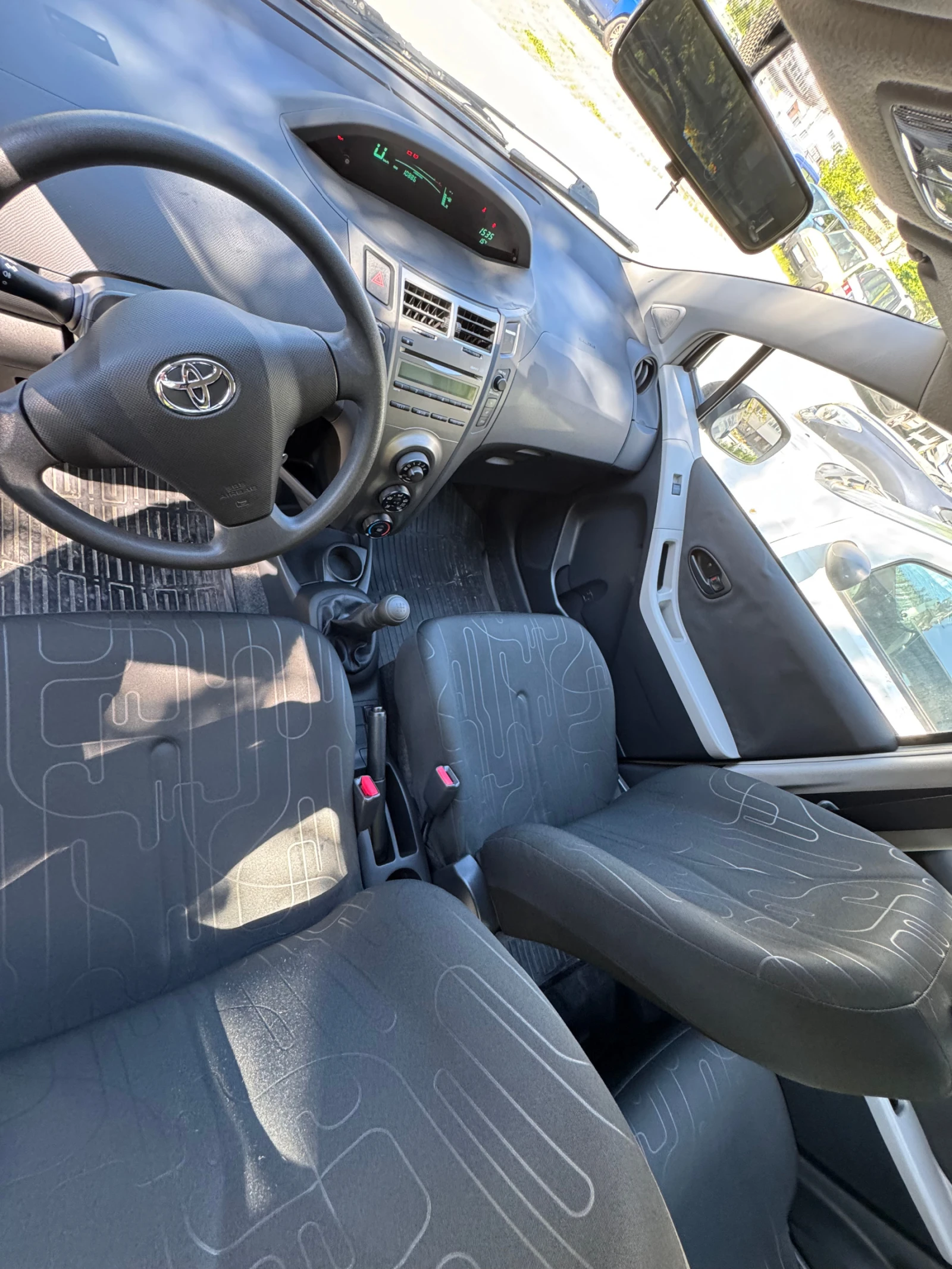 Toyota Yaris, снимка 16 - Автомобили и джипове - 54574090