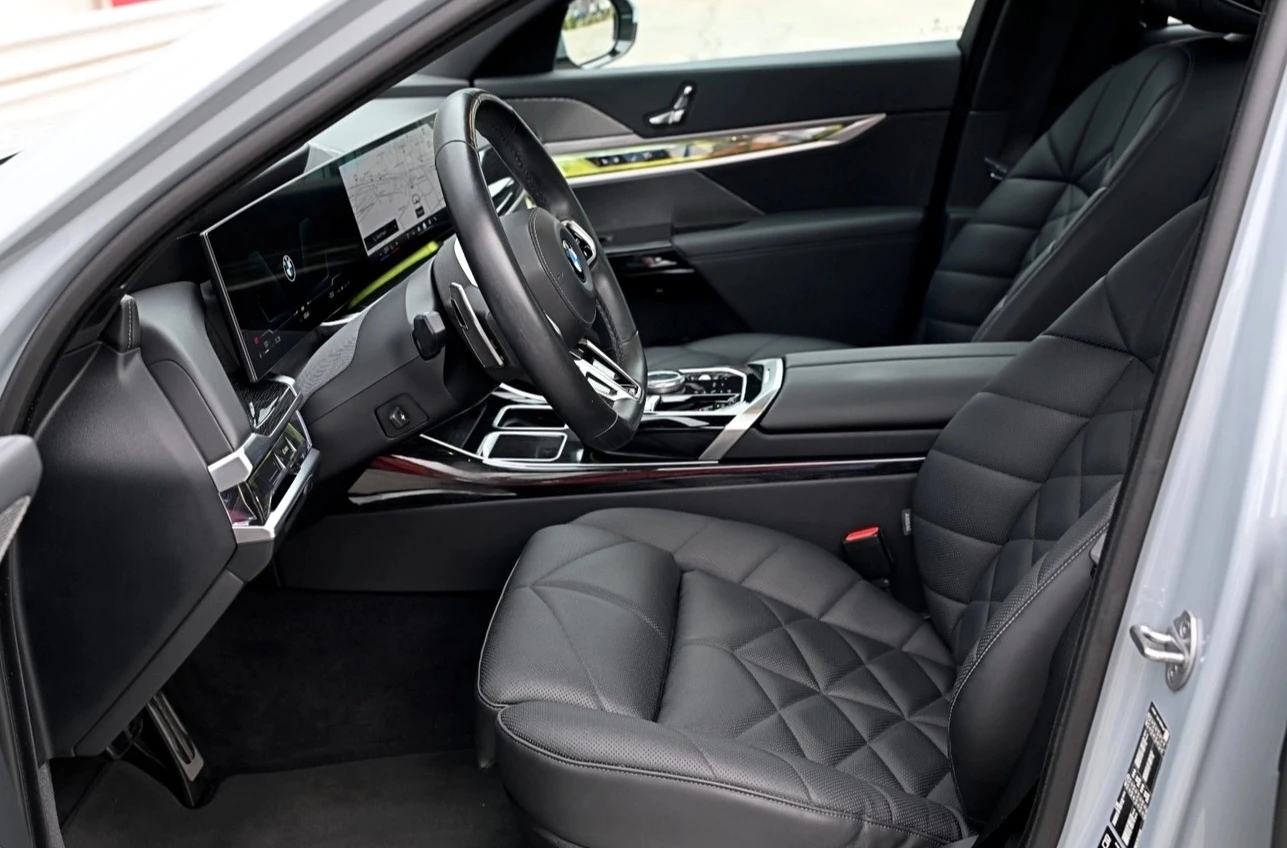 BMW 740 d xDrive M Sport Package , снимка 5 - Автомобили и джипове - 54651662