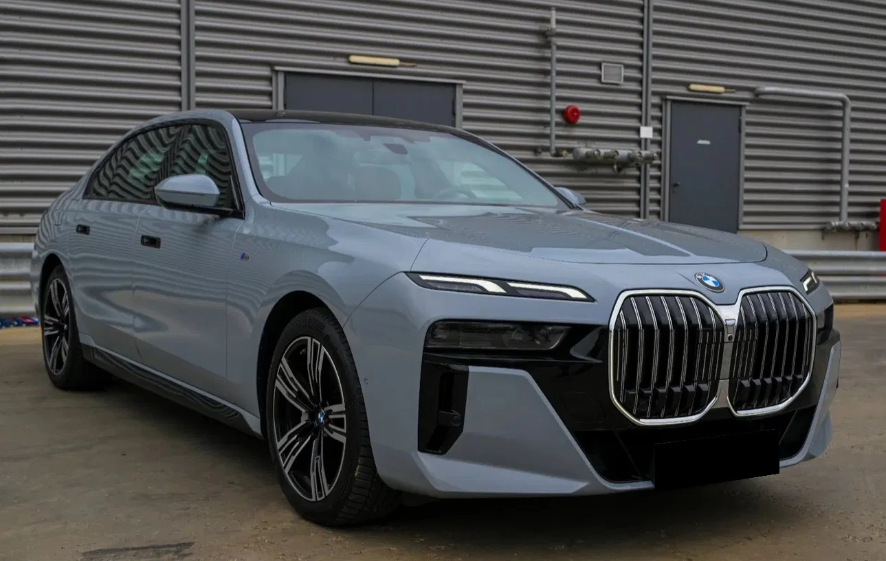 BMW 740 d xDrive M Sport Package , снимка 2 - Автомобили и джипове - 54651662