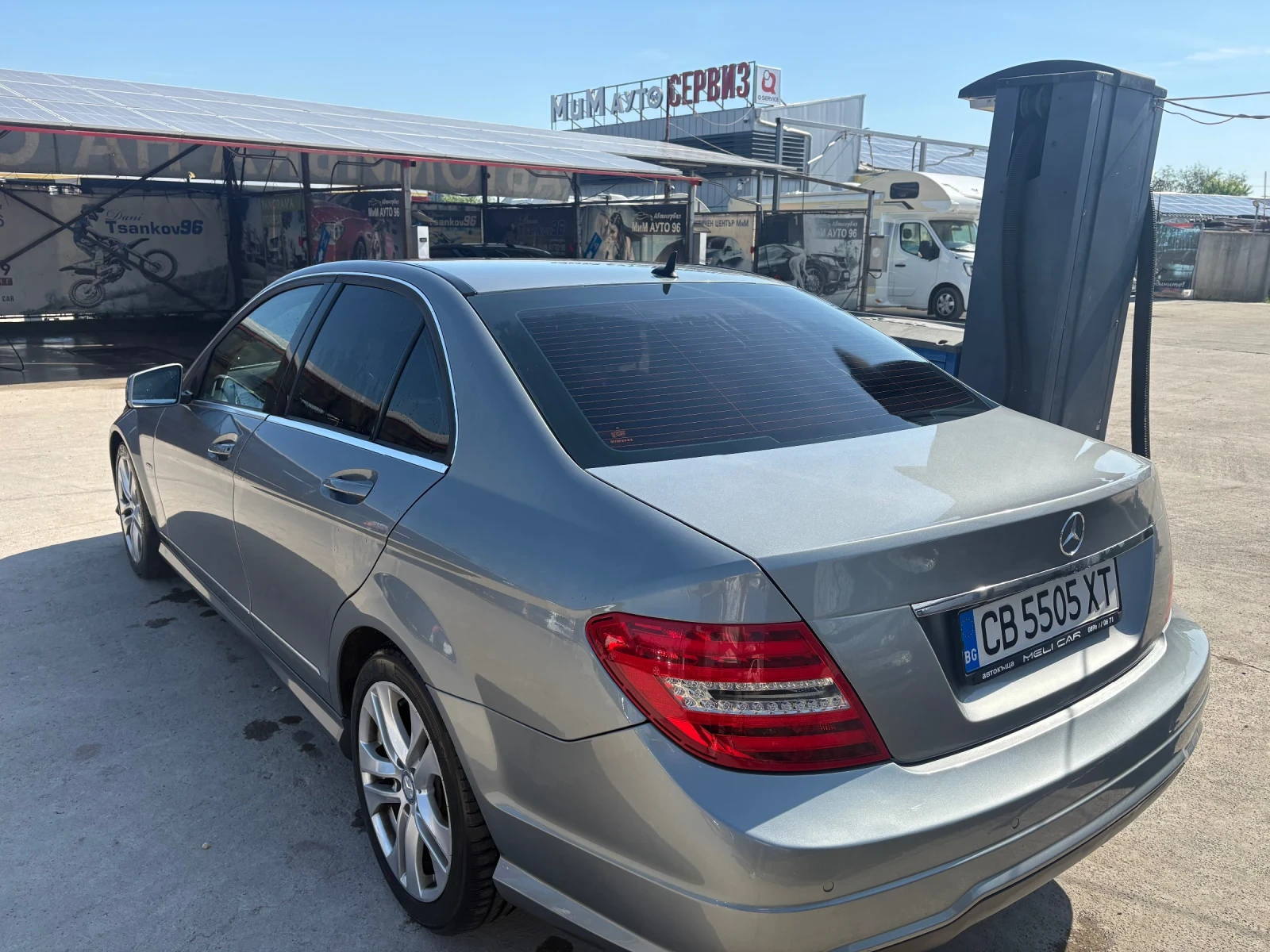 Mercedes-Benz C 250 AMG пакет 7G-Tronik 4Matic, снимка 3 - Автомобили и джипове - 54844879