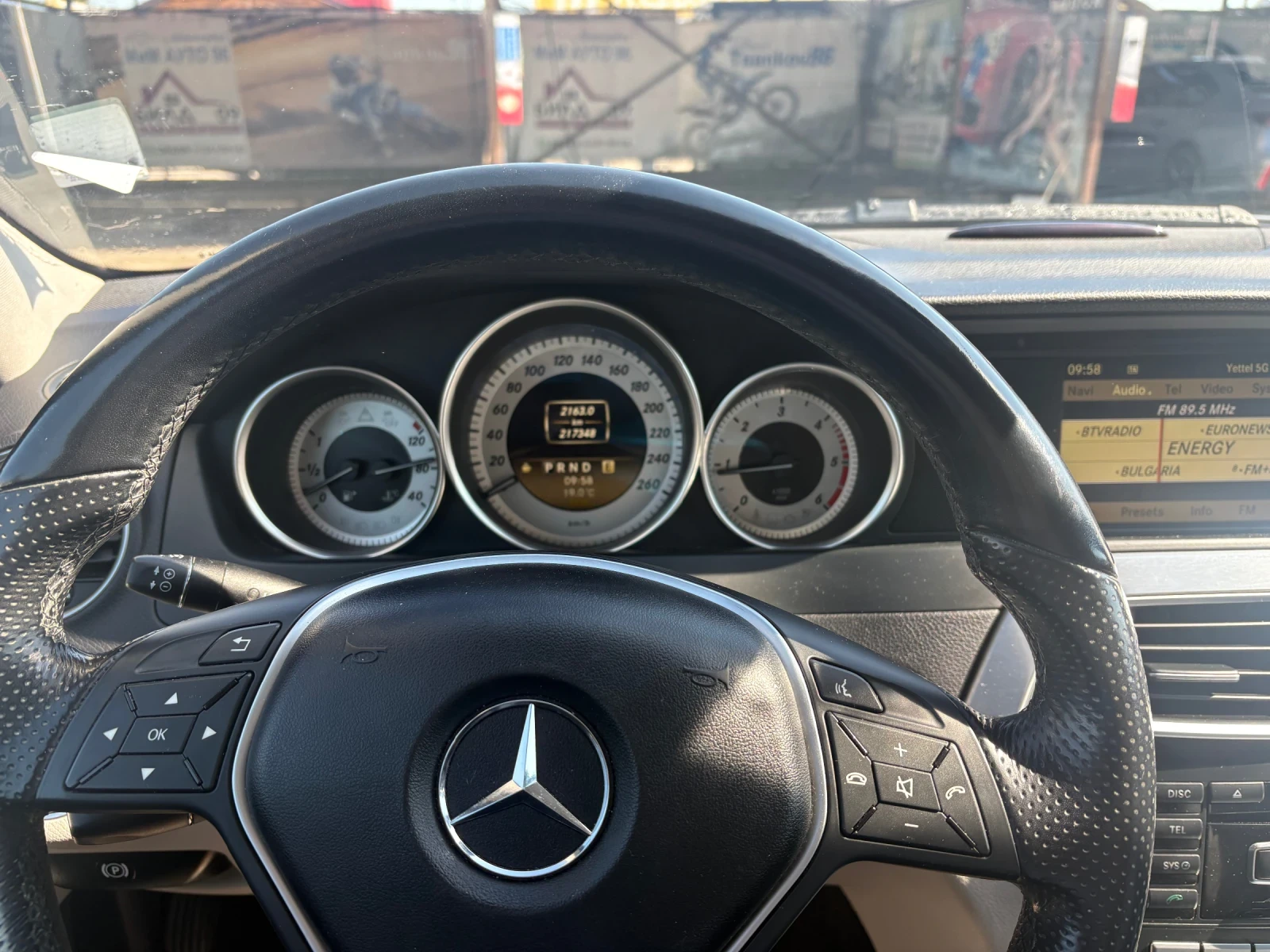 Mercedes-Benz C 250 AMG пакет 7G-Tronik 4Matic, снимка 7 - Автомобили и джипове - 54844879