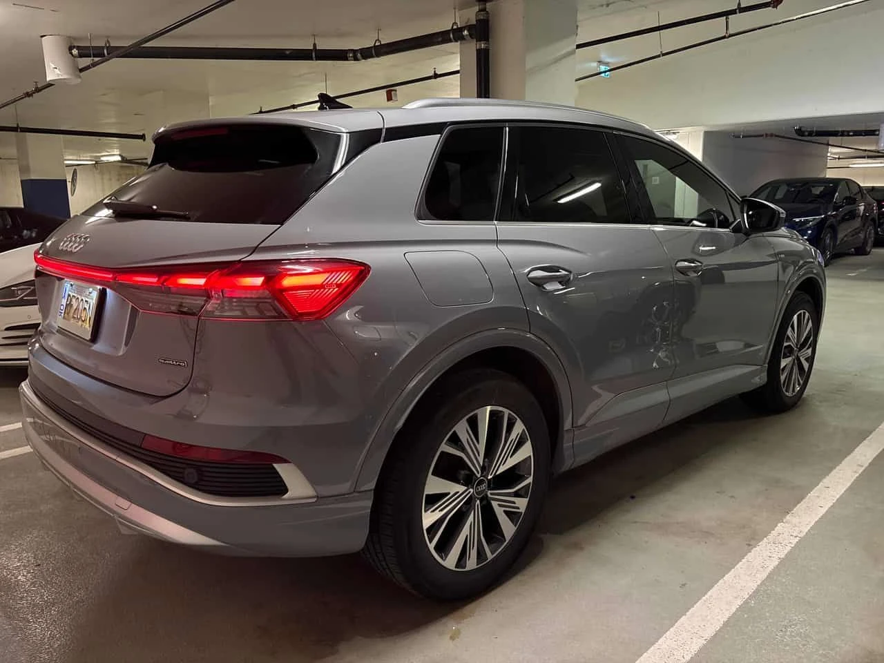 Audi E-Tron Q4 50 quattro | CARFAX | АВТОКРЕДИТ , снимка 4 - Автомобили и джипове - 55335737
