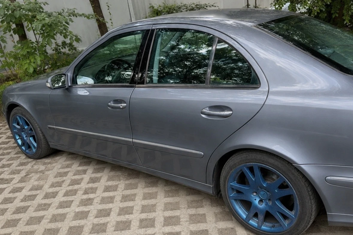 Mercedes-Benz E 270 2.7, снимка 3 - Автомобили и джипове - 55409855