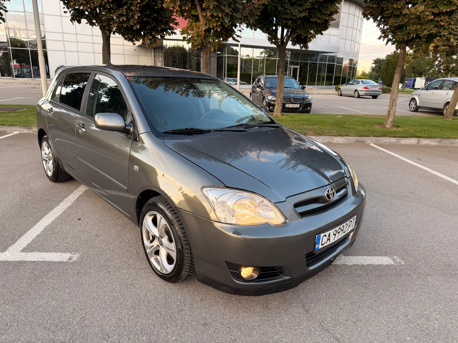 Toyota Corolla  Климатроник , снимка 2 - Автомобили и джипове - 56061593
