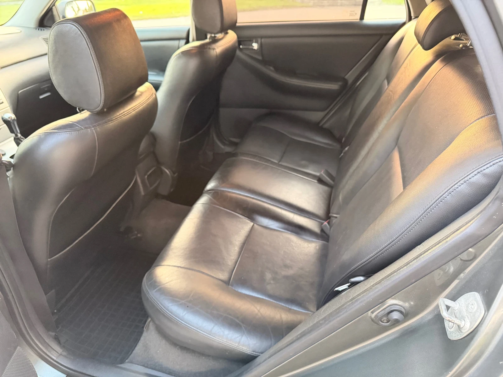 Toyota Corolla  Климатроник , снимка 10 - Автомобили и джипове - 56061593
