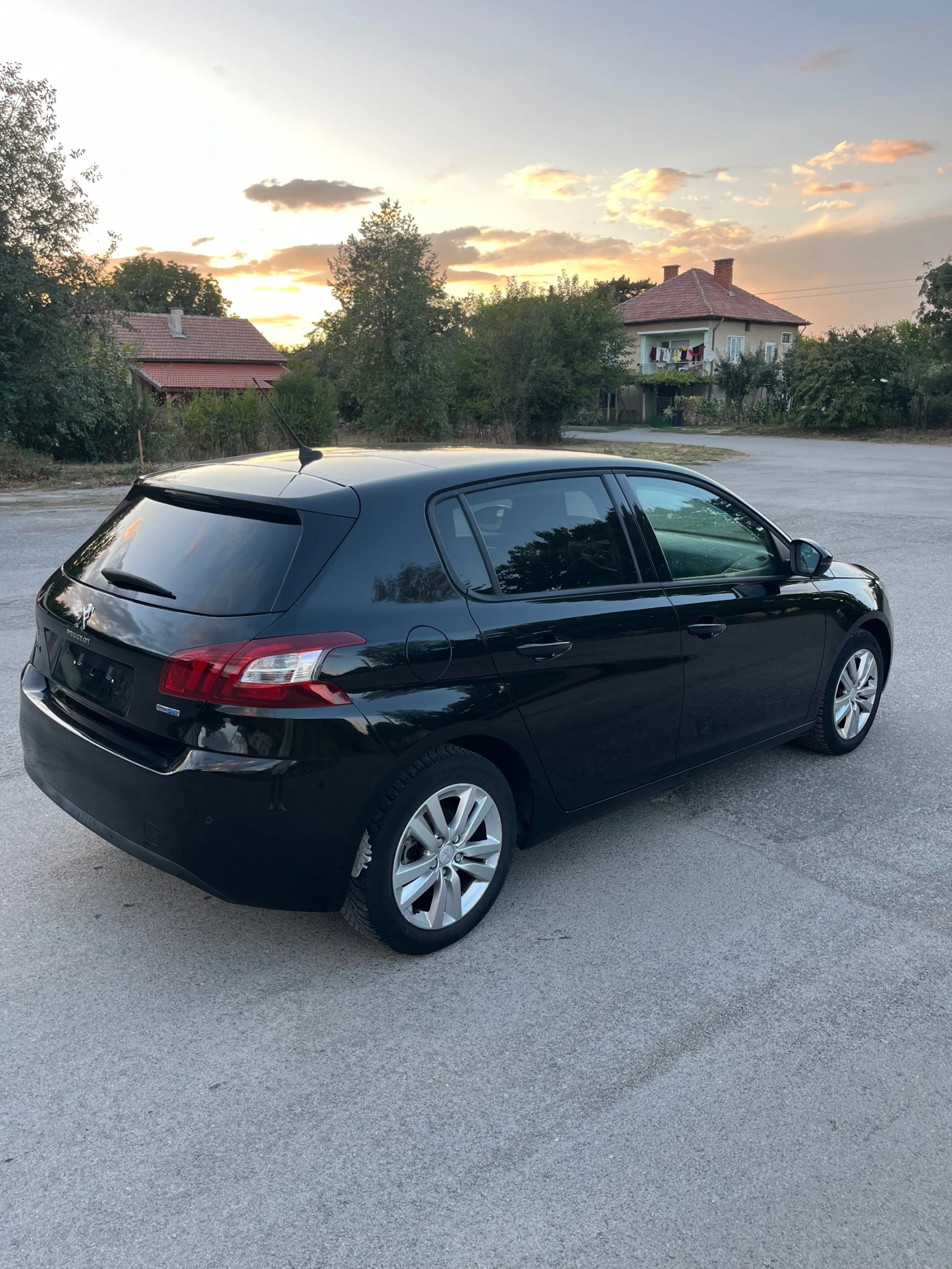 Peugeot 308 1.6HDI 120кс, снимка 4 - Автомобили и джипове - 56189125