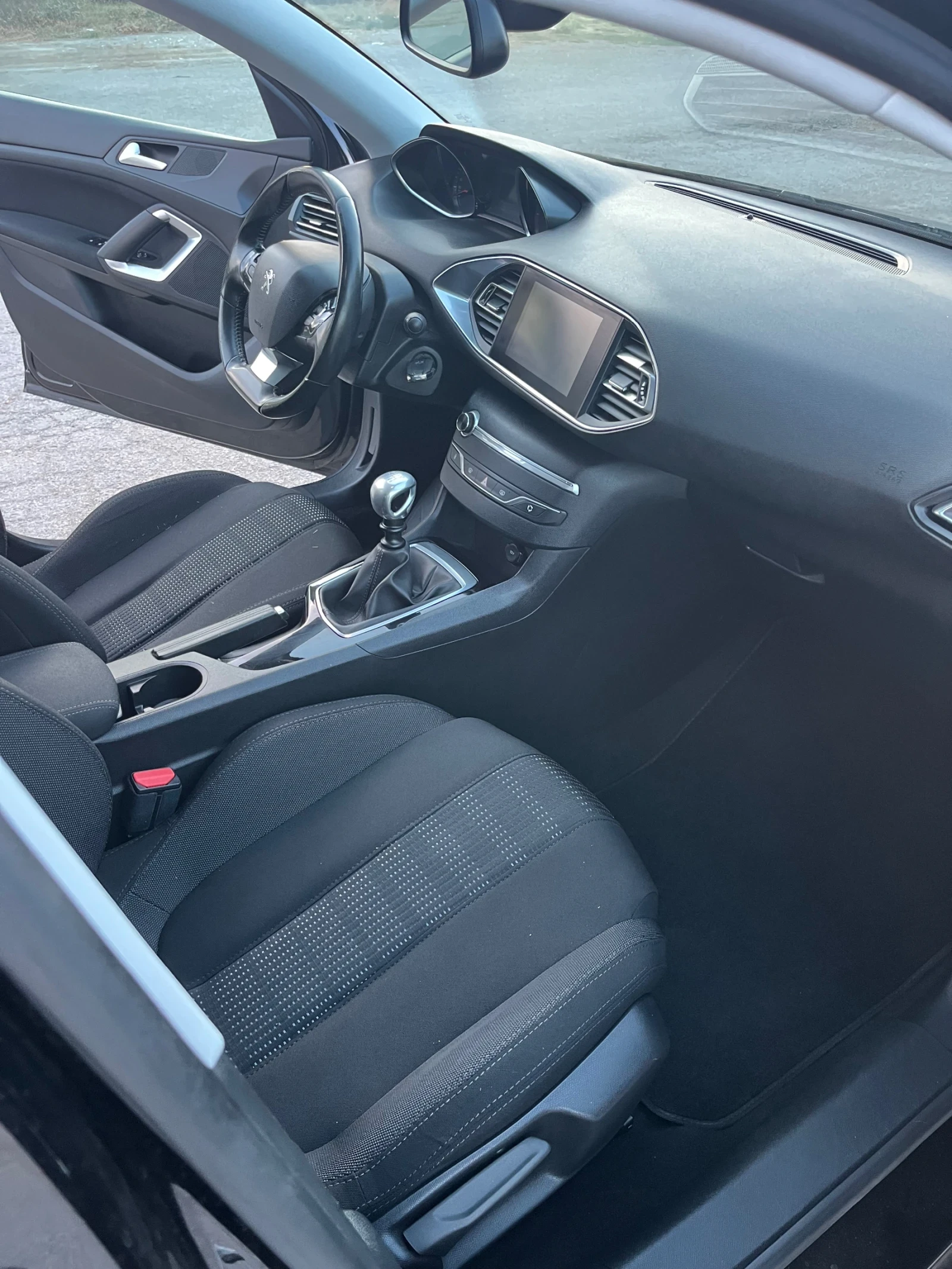 Peugeot 308 1.6HDI 120кс, снимка 9 - Автомобили и джипове - 56189125