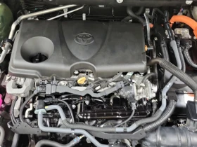 Toyota Rav4 AWD HYBRID XLE | Без щети , снимка 17