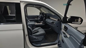 Lincoln Navigator 3.5L* BLACK LABEL* МАСАЖ* TV* PANO* 360* ПОДГР* ОБ | Auto.bg — изображение 8