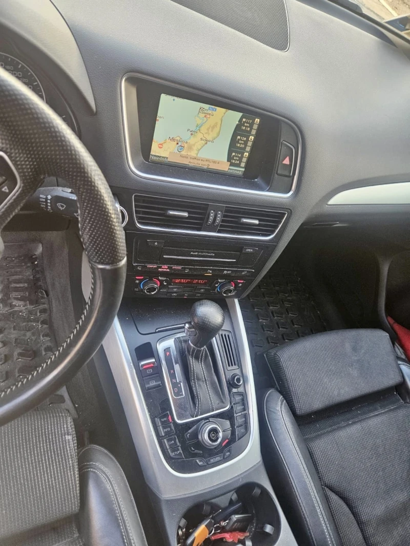 Audi Q5 S-Line* Quattro* 3.0TDI* LED* , снимка 13 - Автомобили и джипове - 52618699